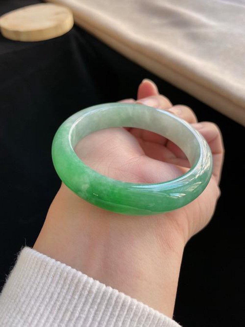 商丘翡翠手镯